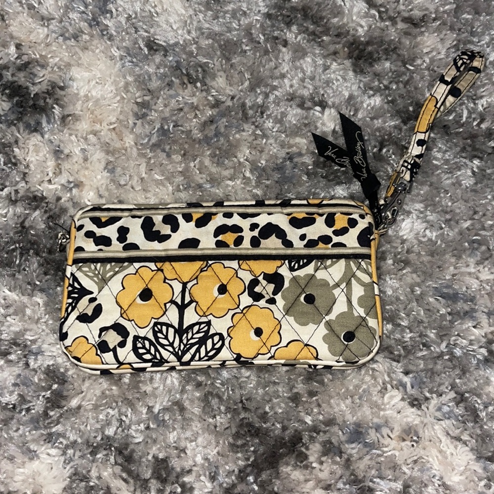 (Vera Bradley) go wild wristlet